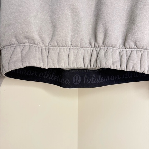 Lululemon Mile High Crew Pullover Sweatshirt Gray Reflective Cozy Everyday Style - Picture 3 of 9
